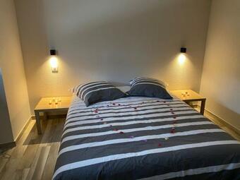Hostal L?aile Droite Du Ch�teau