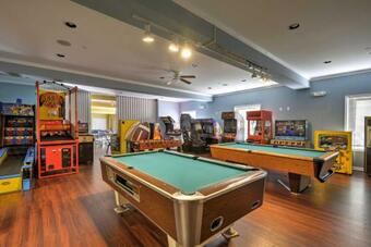 Pet-friendly Poconos Cabin Ski, Hike And Fish!