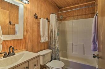 Cozy Medina Cottages With Patio And Mountain Views!