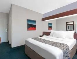 Hotel Microtel Inn & Suites By Wyndham London