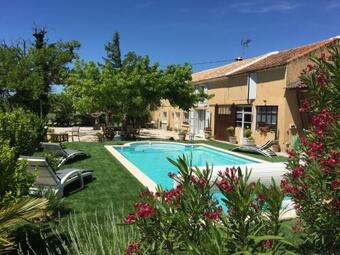 Mas Des Coudouli�res Avec Piscine Et Jacuzzi