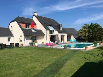 Belle Villa Bord De Mer Avec Piscine