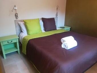 Apartamento Appartement �quip� Au Rez De Chauss�e Avec Jacuzzi Hammam Sauna Dans Le Logement Ou Studio Complet Avec Balcon Au Sud Au 2�me Et Dernier �tage Dans Maison � Voglans � 2 Kilom�tres Du Lac Du Bourget En Savoie Entre Chamb�ry Et Aix Les Bains Cure Thermale