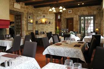 Hotel Logis Auberge De La Tour