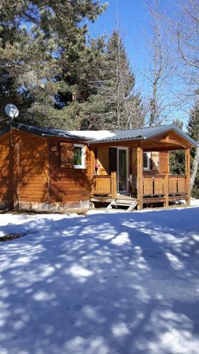 Chalet Et Cabane Dans La Montagne Au Camping Les Sapins