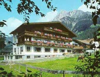 Hostal G�stehaus Perktold