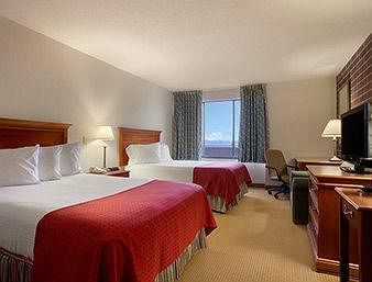 Ramada Waterloo Hotel And Convention Center