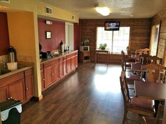 Motel Log Cabin Inn