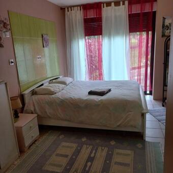 Bed & Breakfast Chambre Spatieuse Avec Grand Lit.