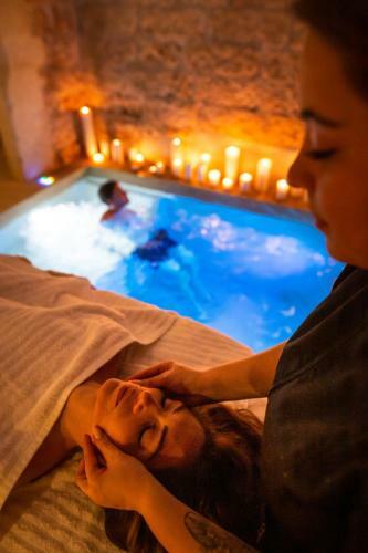 Lanime - Bed In Spa