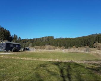 Hostal Living Legends - Tiny House Auf Den Wiesen Der Ederm�hle