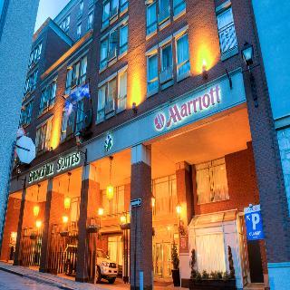 Hotel Marriott Springhill Suites Old Montreal
