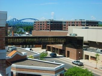Holiday Inn Hotel & Suites La Crosse