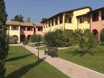 Apartamento Le Corti Del Sole Residence