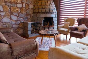 Apartamento Charming Stone House With Private Pool And Nature View In Iznik, Bursa