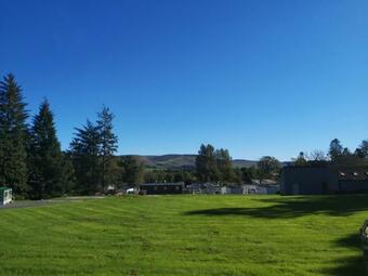 Hill Views. Pines 1