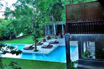 Hotel Roman Lake