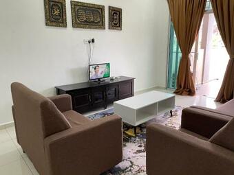 Maryam Homestay