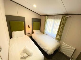 Buttercup Lodge