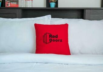Hotel Reddoorz @ El Sue�o Beach Resort Iba Zambales