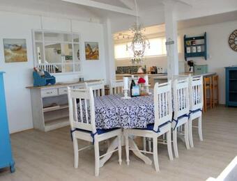 Baby Whale Bliss - Beachfront House