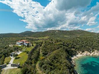 Villa Pirgadikia