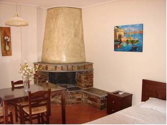 Makronas Apartments
