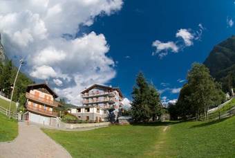 Hotel Laghetto