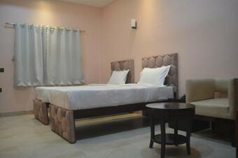 Maharaja Hotel & Banquet