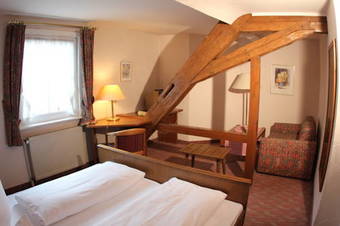 Hotel Caf� Adler