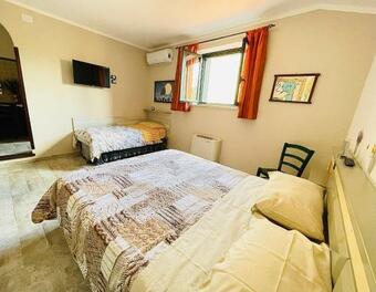 Costa Del Gallo A 4-bed Cottage In Sulmona