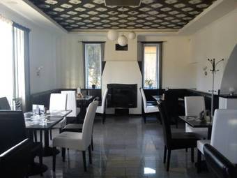 Hostal Op-art Etterem Es Panzio