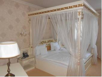 Hotel �bester