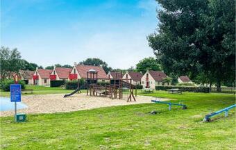 Awesome Home In Ewijk With Sauna, Wifi And 2 Bedrooms