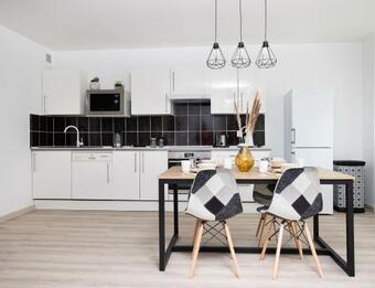 Apartamento Lecosymelunais : Parking Gratuit + Balcon Am�nag�