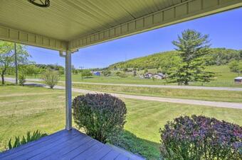 Countryside Home Fire Pit About 3 Mi To Fishing!