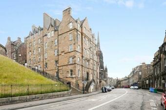 Apartamento Altido 2-br Apt Directly Next To Edinburgh Castle