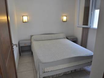 Modern Apartment With Quality Materials And Close To The Beach