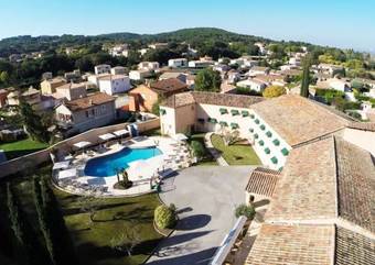 Aparthotel Logis Le Mas De Jossyl