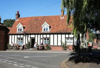 The Queens Head Camping