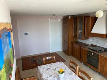 Lalo Holiday House