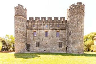 Chateau De Castelnau Valence