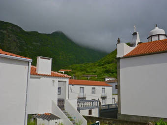 Hostal Alojamentos Flores Island