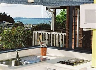 Bay Cabinz Motel