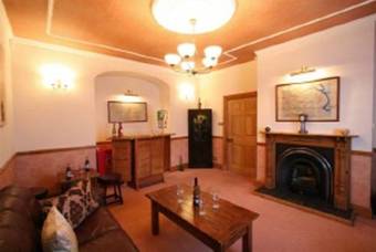 Hostal Kirkby House