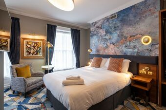Hotel Keavans Port