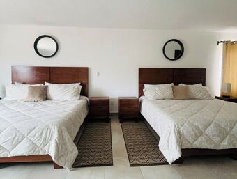 Pedernal Hotel