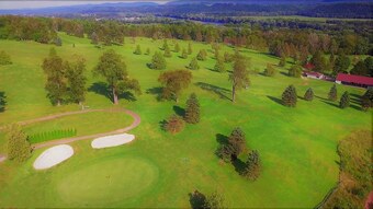 Hotel Rolling Pines Golf & Banquet Facility