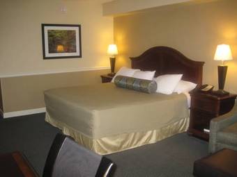 Hotel Pine Barn Inn