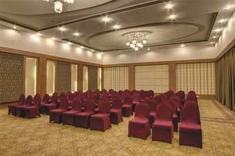 Hotel Ramada Udaipur Resort & Spa